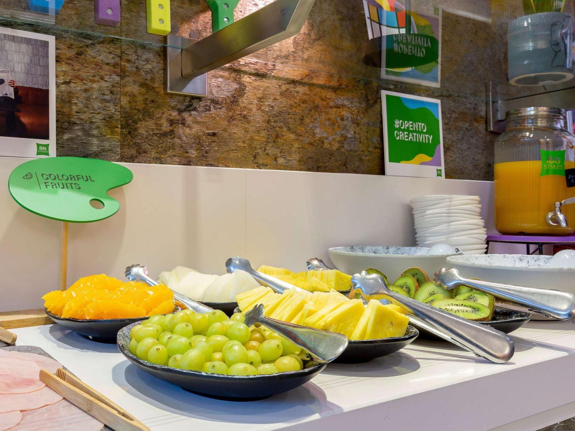 Ibis Styles Madrid Prado Hotel Kültér fotó