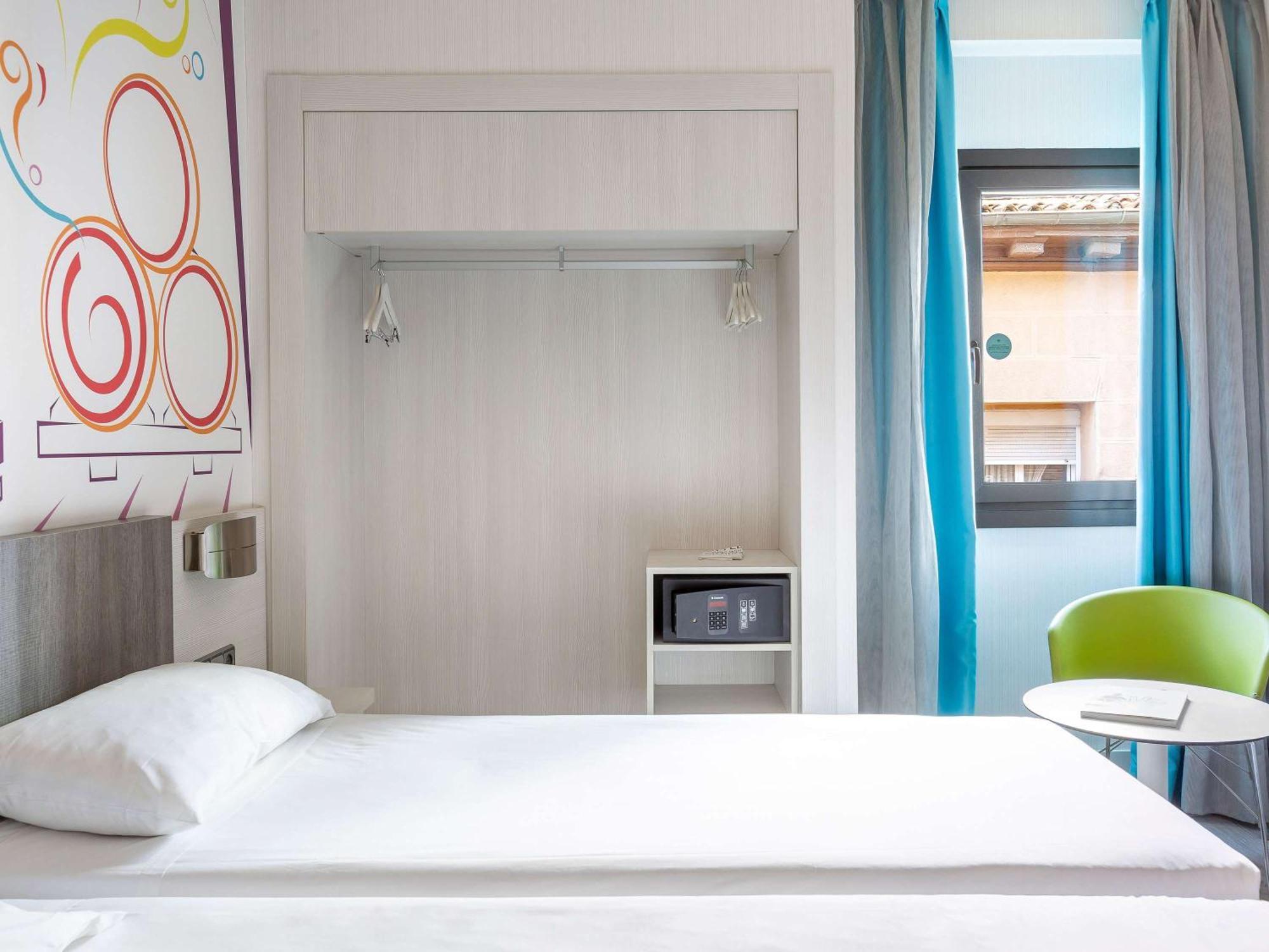 Ibis Styles Madrid Prado Hotel Kültér fotó