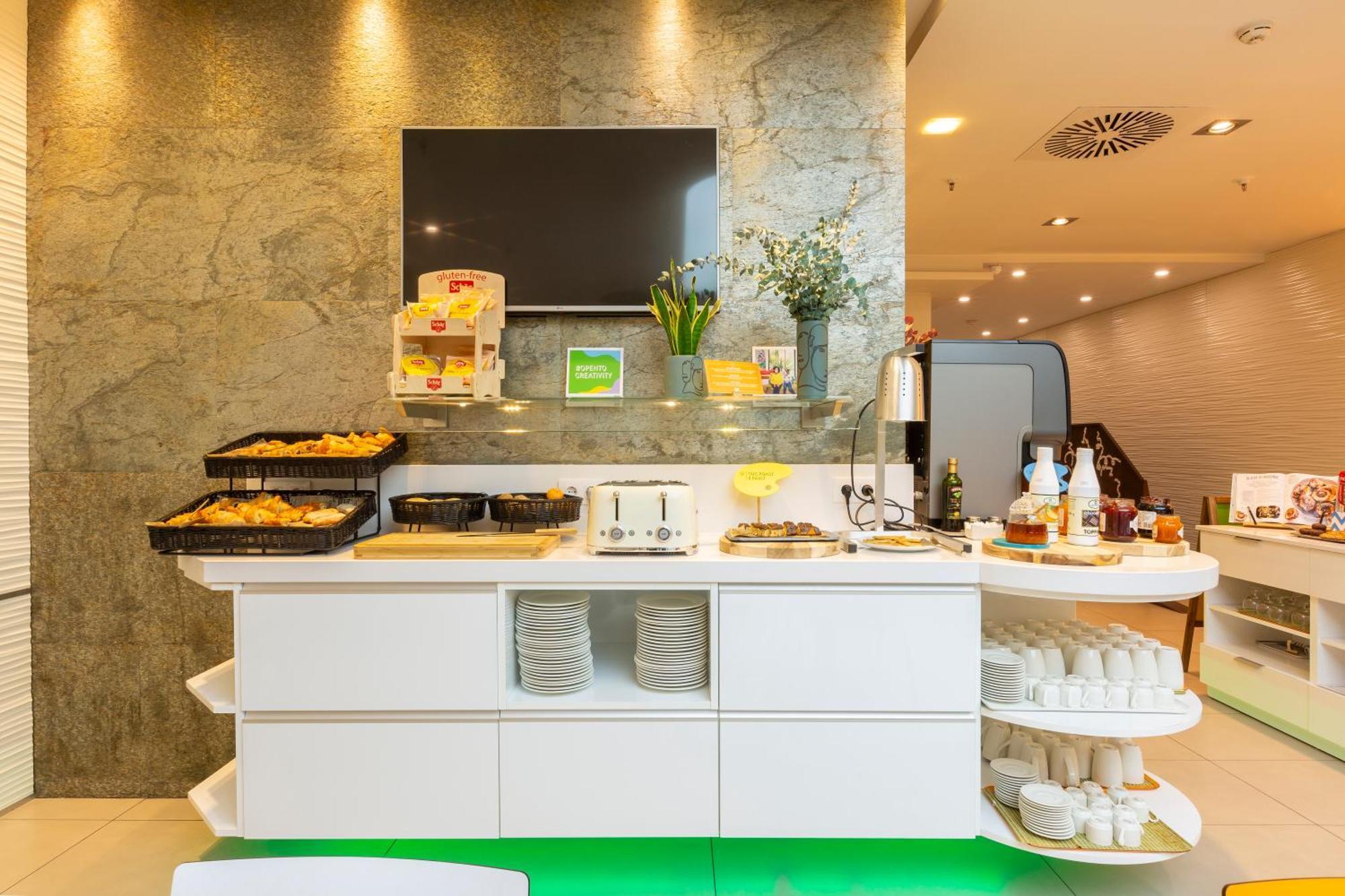 Ibis Styles Madrid Prado Hotel Kültér fotó